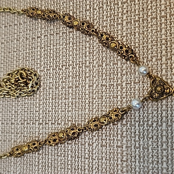 Gorgeous Vintage Courting Couple Necklace - Picture 3 of 4